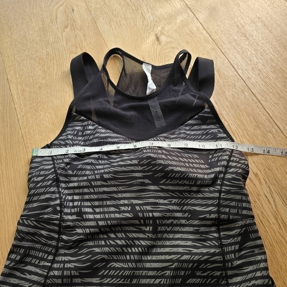 Lululemon Running  In The City Tank Stripe Play Slate Black - 4 - Picture 8 of 11